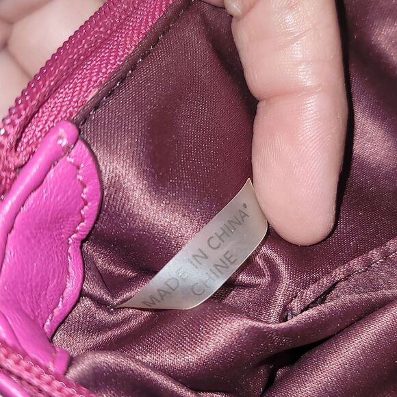 Coach Fuchsia Leather Crossbody Bag EUC With SQUISHMALLOW CHARM - Picture 7 of 9